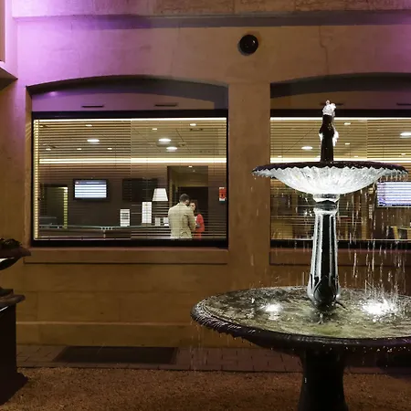 Ibis Centre 3*